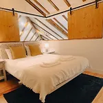 My Fair - Unique Rustic Near Principe Real * Lisboa