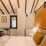 My Fair - Unique Rustic Near Principe Real Appartement *