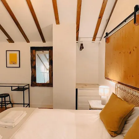 My Fair - Unique Rustic Near Principe Real アパート *