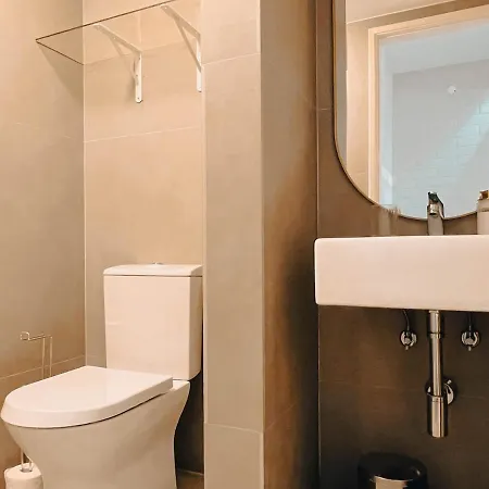 My Fair - Unique Rustic Near Principe Real アパート *