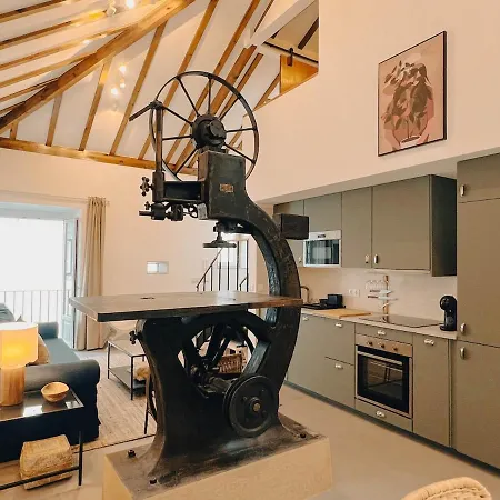 My Fair - Unique Rustic Near Principe Real アパート リスボン