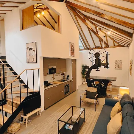 My Fair - Unique Rustic Near Principe Real Apartment