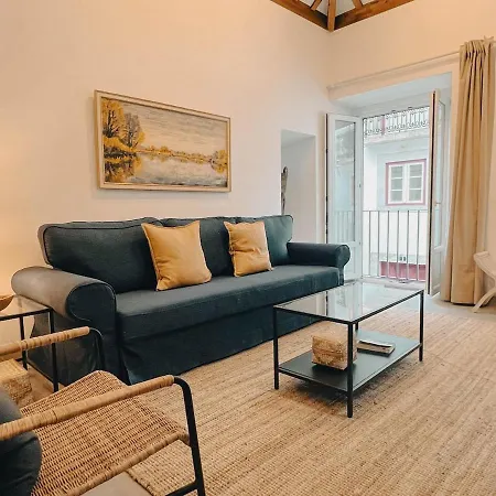 My Fair - Unique Rustic Near Principe Real Apartment